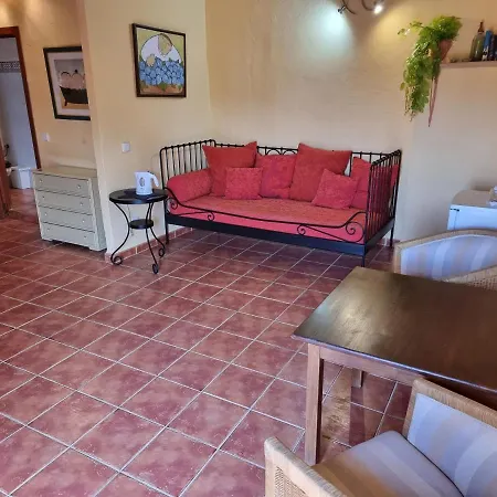 Finca Caballo Blanco Guest house *